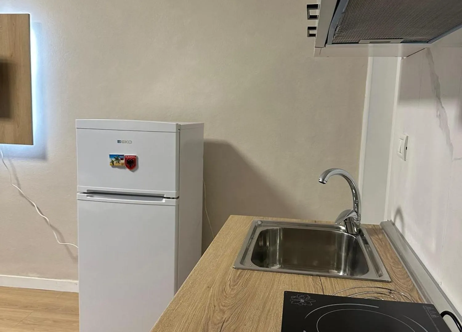 Cozy Central Studio With Terrace Tirana Apartman