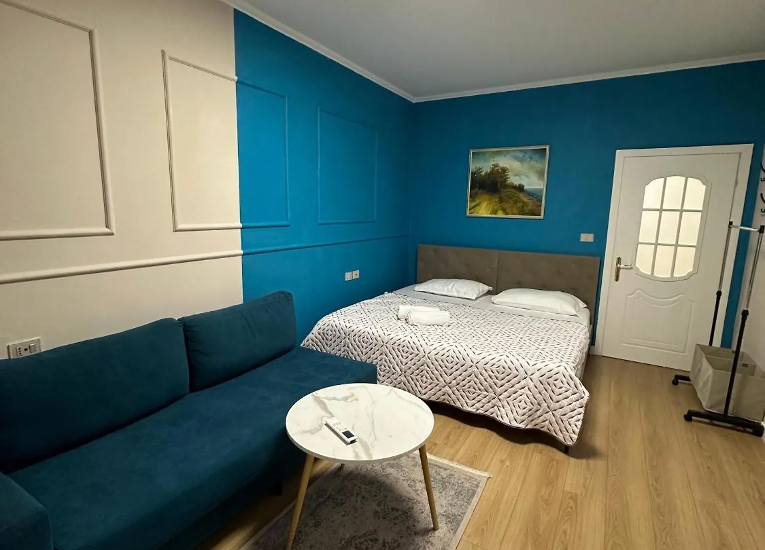 Cozy Central Studio With Terrace Tirana